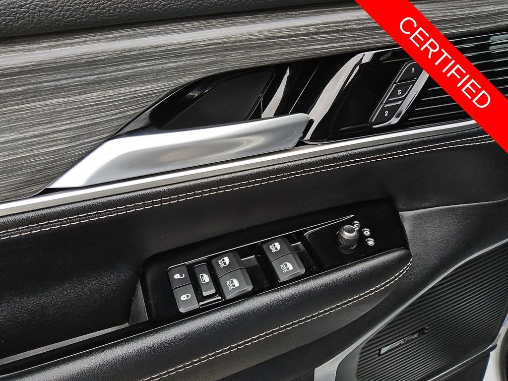 2024 Jeep Wagoneer L Series II 4x2