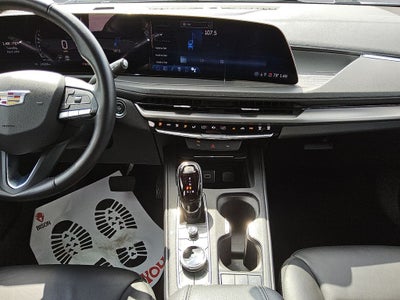 2025 Cadillac XT4 FWD Premium Luxury