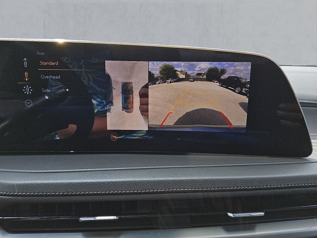 2025 Cadillac XT4 FWD Premium Luxury