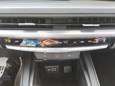 2025 Cadillac XT4 FWD Premium Luxury