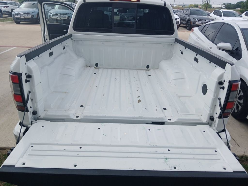 2022 Nissan Frontier SV