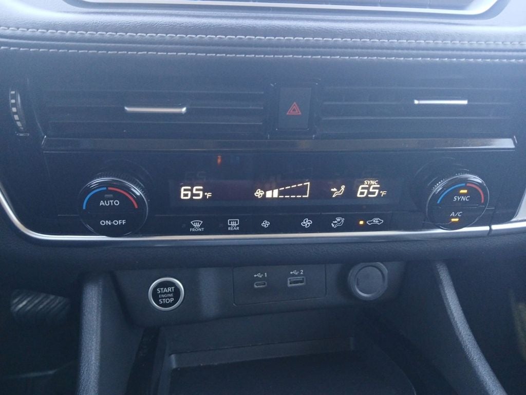 2022 Nissan Rogue SV