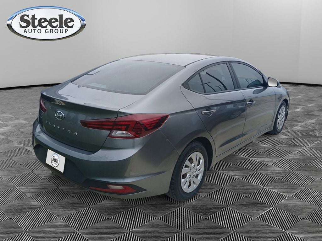 2019 Hyundai ELANTRA SE