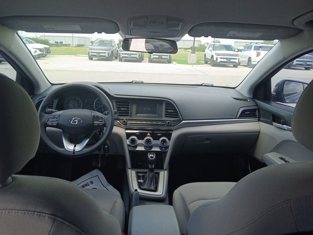 2019 Hyundai ELANTRA SE