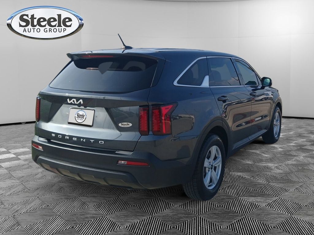 2022 Kia Sorento LX