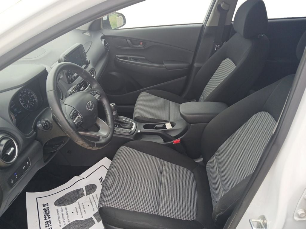 2021 Hyundai KONA SEL