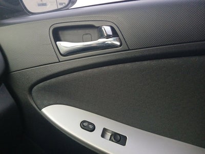 2012 Hyundai ACCENT SE