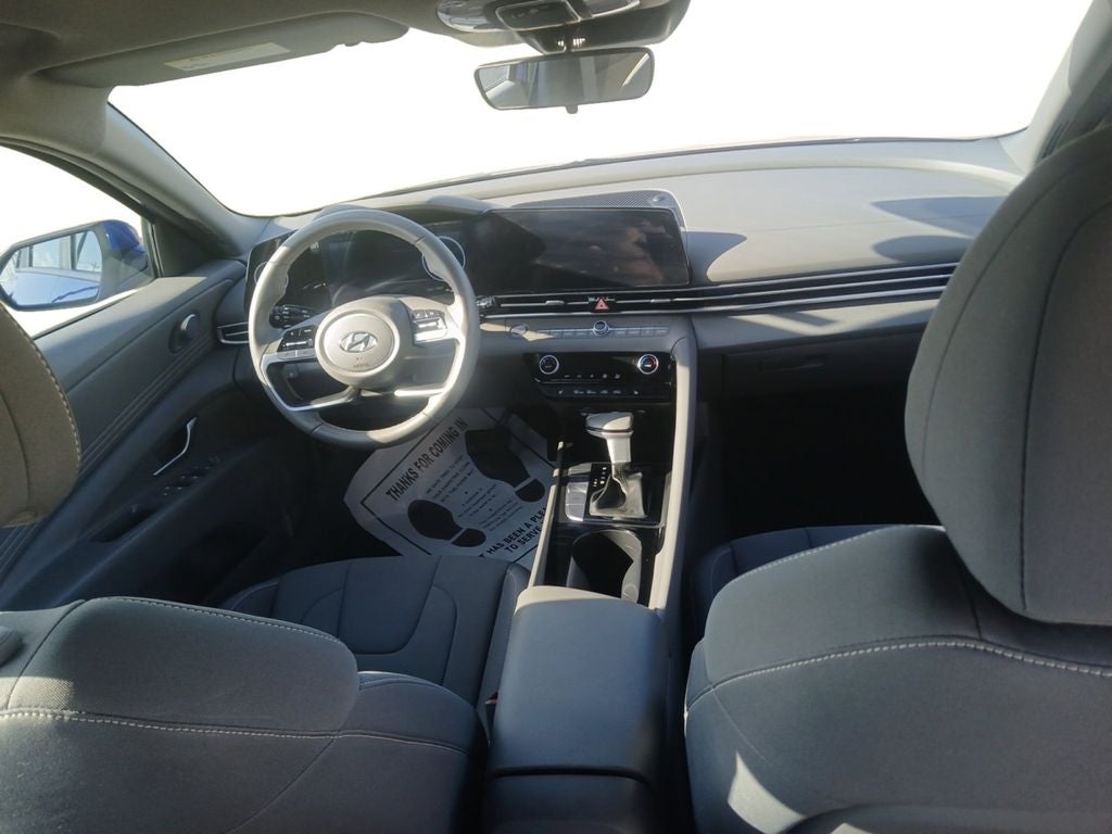 2023 Hyundai ELANTRA SEL
