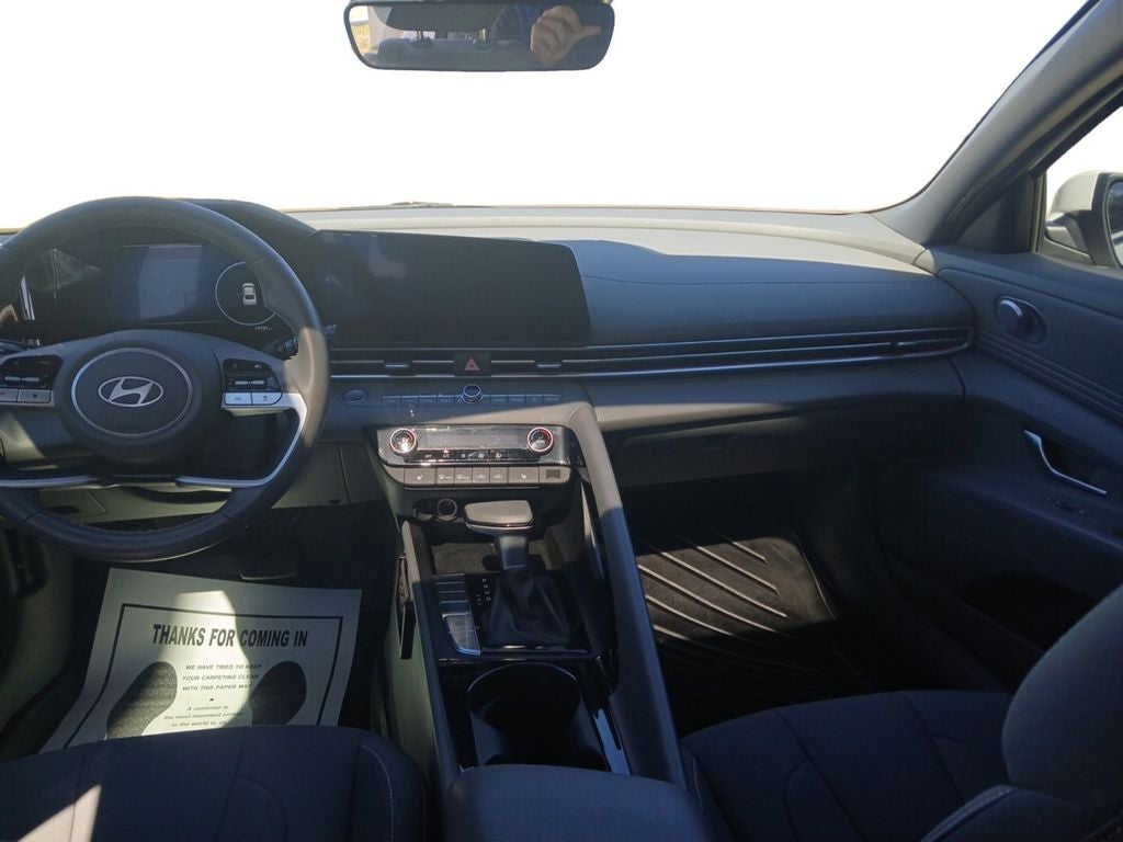 2024 Hyundai ELANTRA SEL