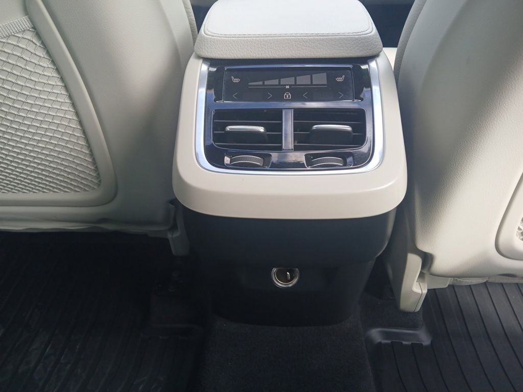 2019 Volvo XC90 T5 Momentum