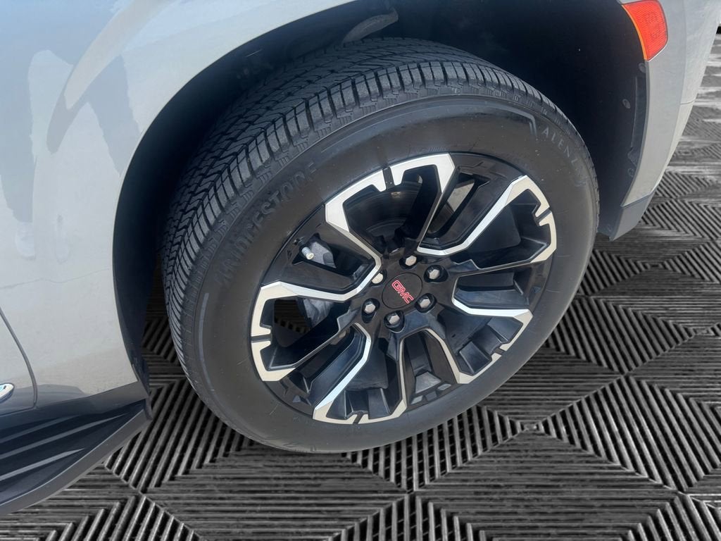2024 GMC Yukon XL SLT