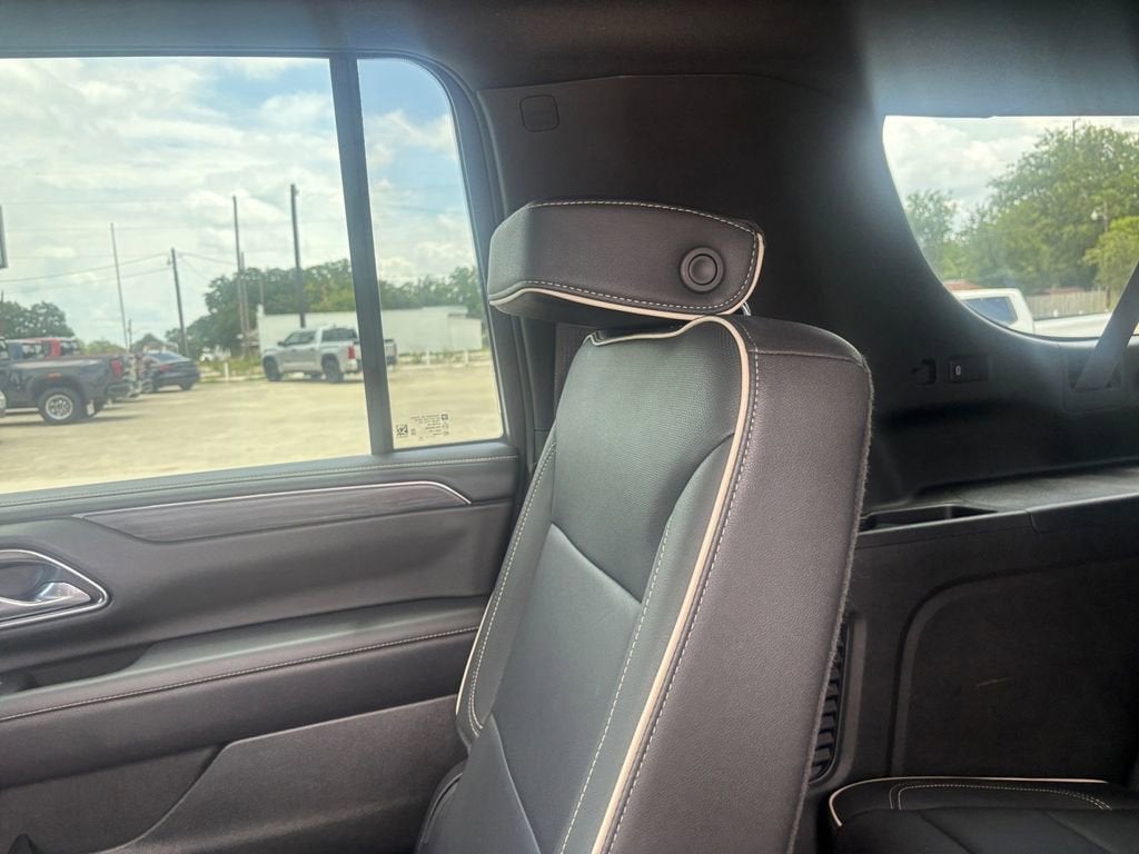 2024 GMC Yukon XL SLT