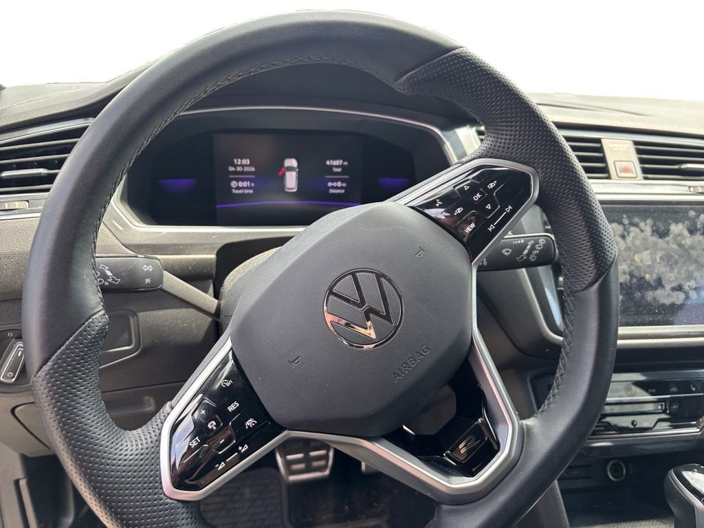 2022 Volkswagen Tiguan SE R-Line Black