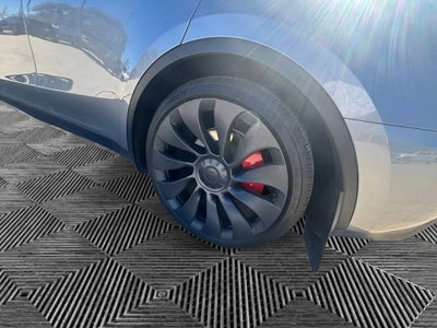 2025 Tesla Model Y Performance