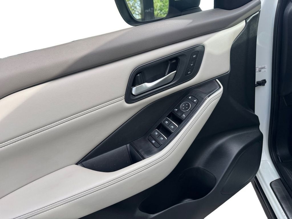 2023 Nissan Rogue SL FWD