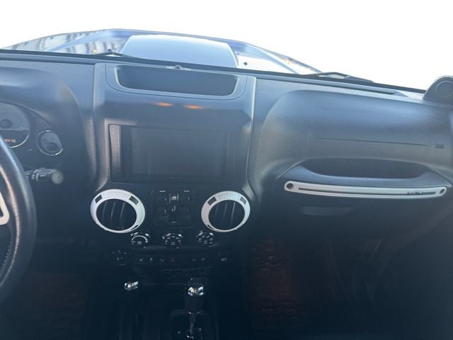 2014 Jeep Wrangler Unlimited Polar Edition