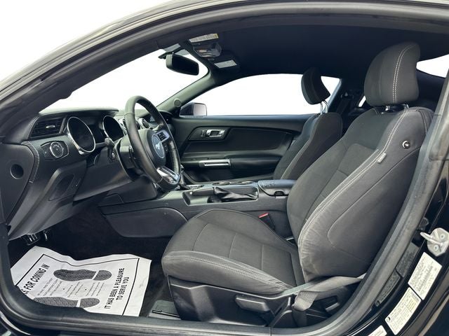 2017 Ford Mustang V6
