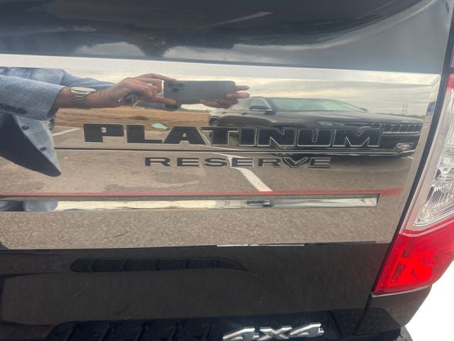 2017 Nissan TITAN Platinum Reserve