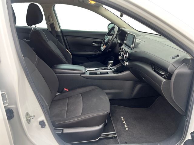 2022 Nissan Sentra SV Xtronic CVT