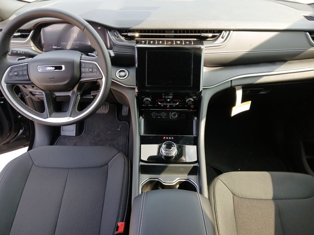 2024 Jeep Grand Cherokee Laredo X 4x2