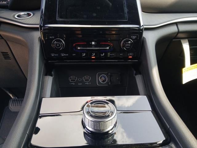 2024 Jeep Grand Cherokee Laredo X 4x2