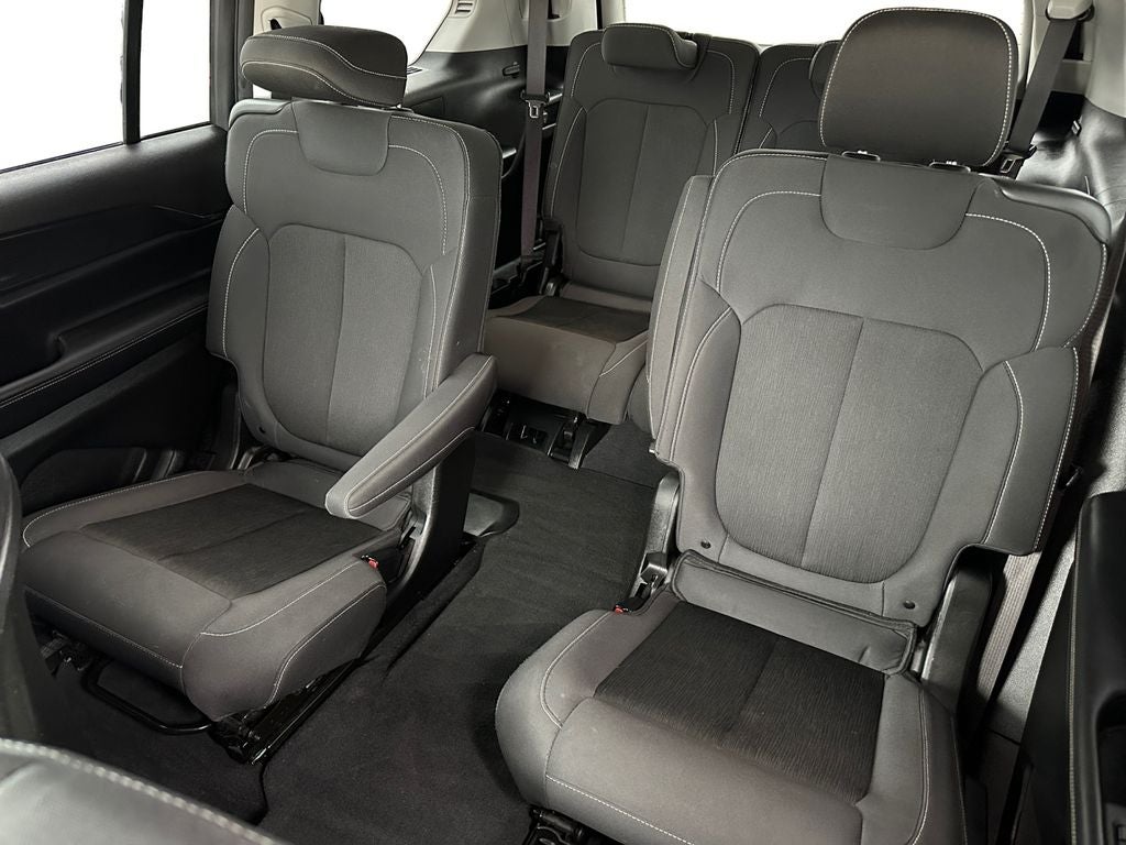 2024 Jeep Grand Cherokee L Laredo X 4x4