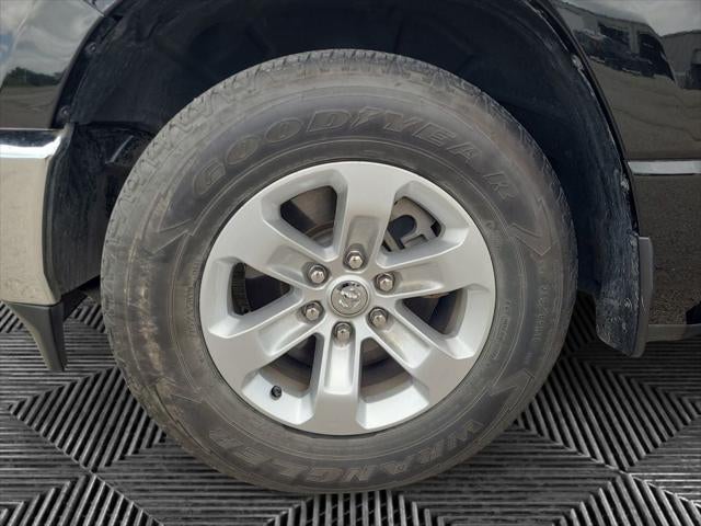 2023 RAM 1500 Laramie Crew Cab 4x2 5'7' Box