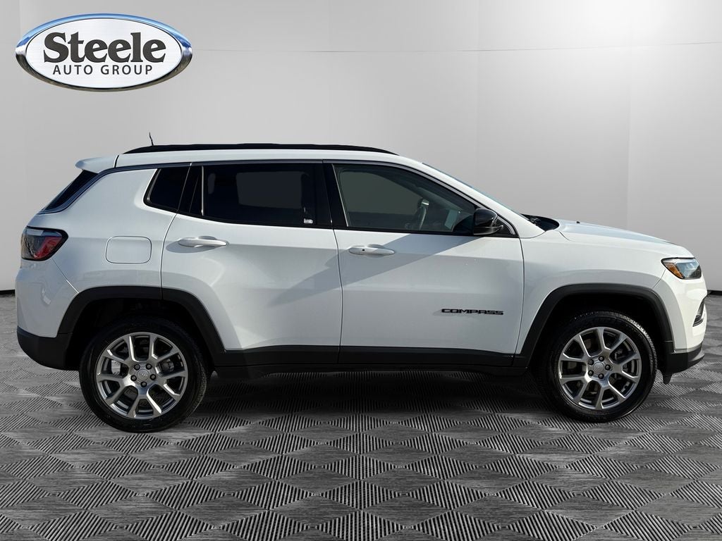 2023 Jeep Compass Latitude Lux FWD