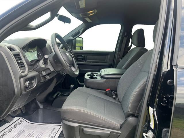 2024 RAM 3500 Tradesman Crew Cab 4x4 6'4' Box