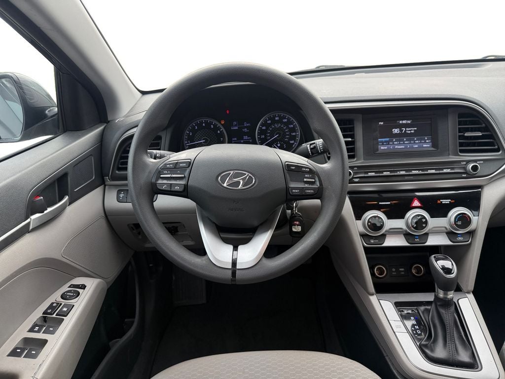 2019 Hyundai ELANTRA SE