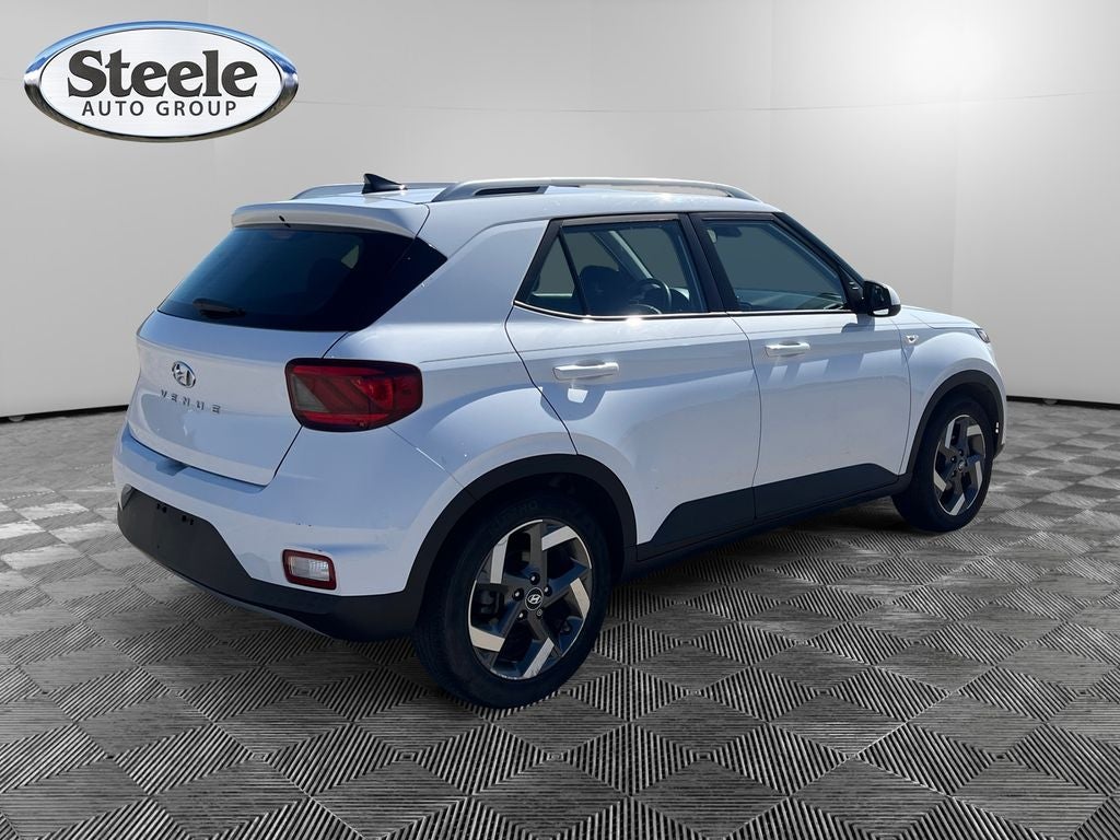 2022 Hyundai VENUE SEL
