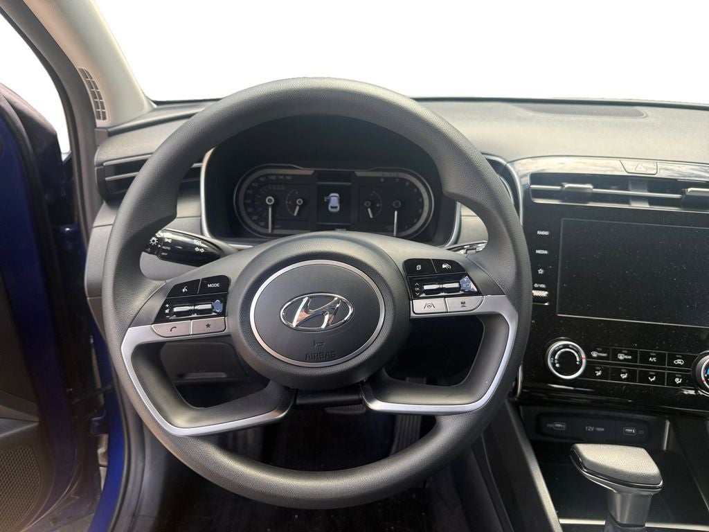 2023 Hyundai TUCSON SE