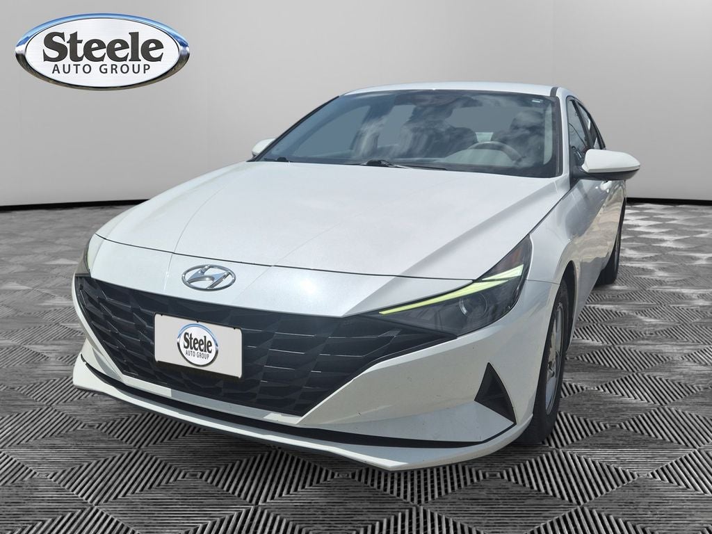 2022 Hyundai ELANTRA SE