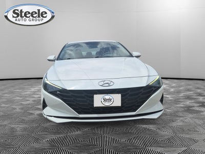 2022 Hyundai ELANTRA SE