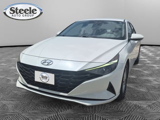 2022 Hyundai ELANTRA SE