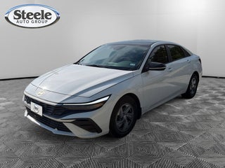2024 Hyundai ELANTRA SE