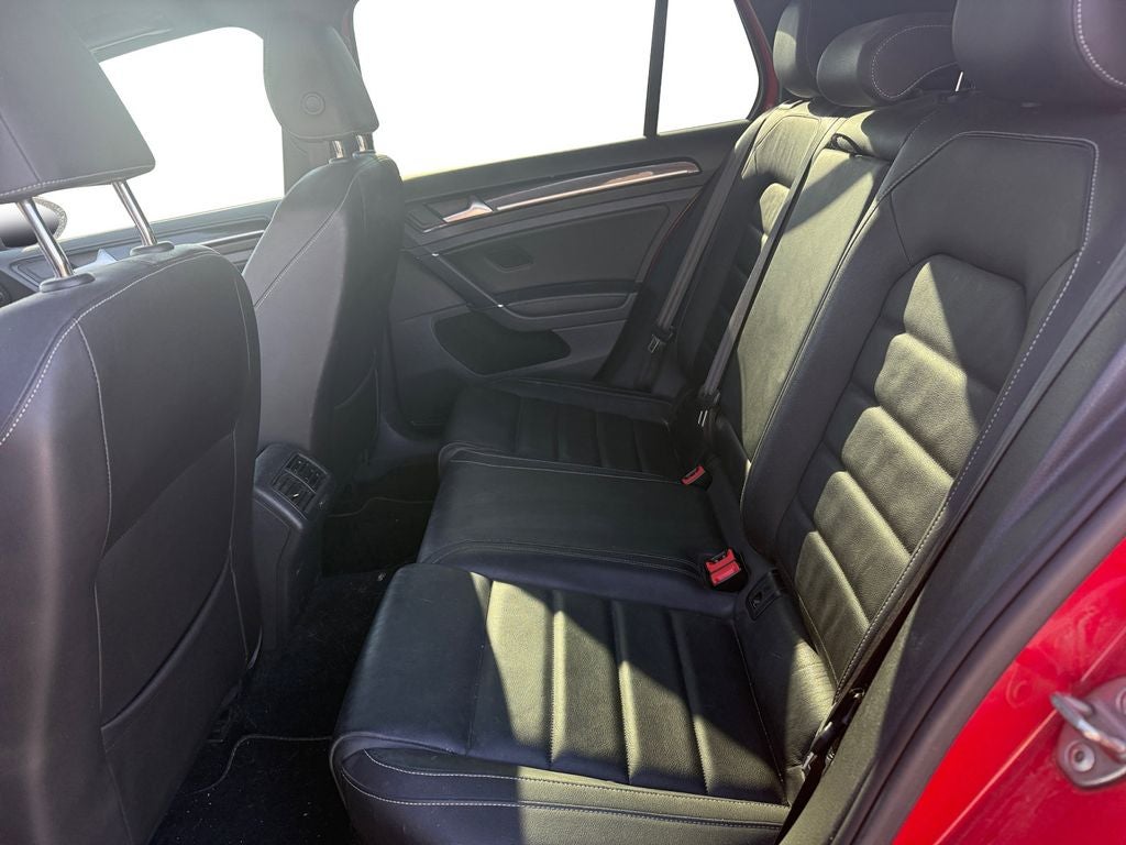 2016 Volkswagen Golf R Base 4Motion