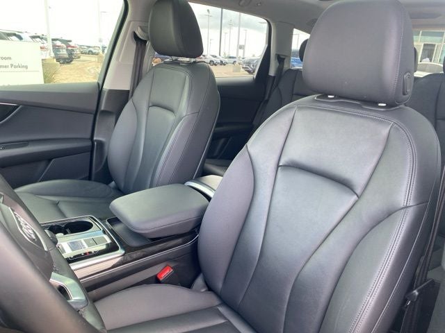 2022 Audi Q7 45 Premium quattro
